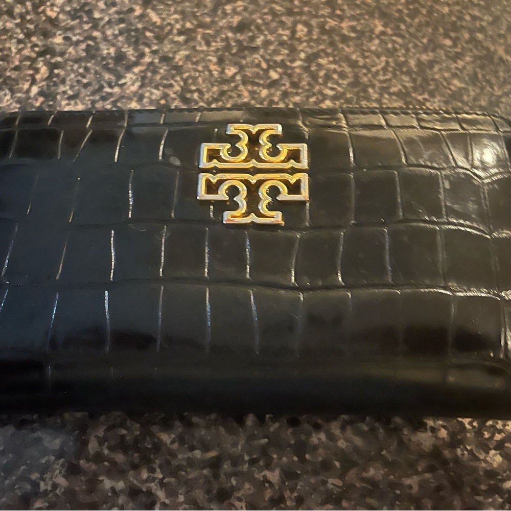 Tory Burch Black Croc-Embossed Leather Wallet